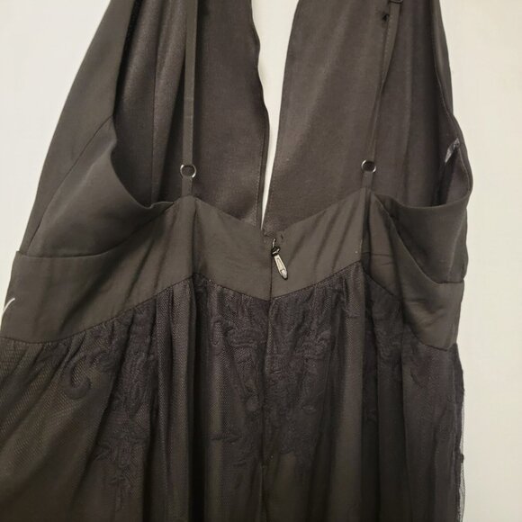 NWT Windsor Women's Black Spaghetti Strap Floral Lace Long Maxi Dress Sz Large - Picture 4 of 12